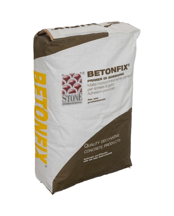 Betonfix, et brugsklart pulverprodukt med høj vedhæftning på cementoverflader. Vandtæt og åndbart. 25 kg spand.